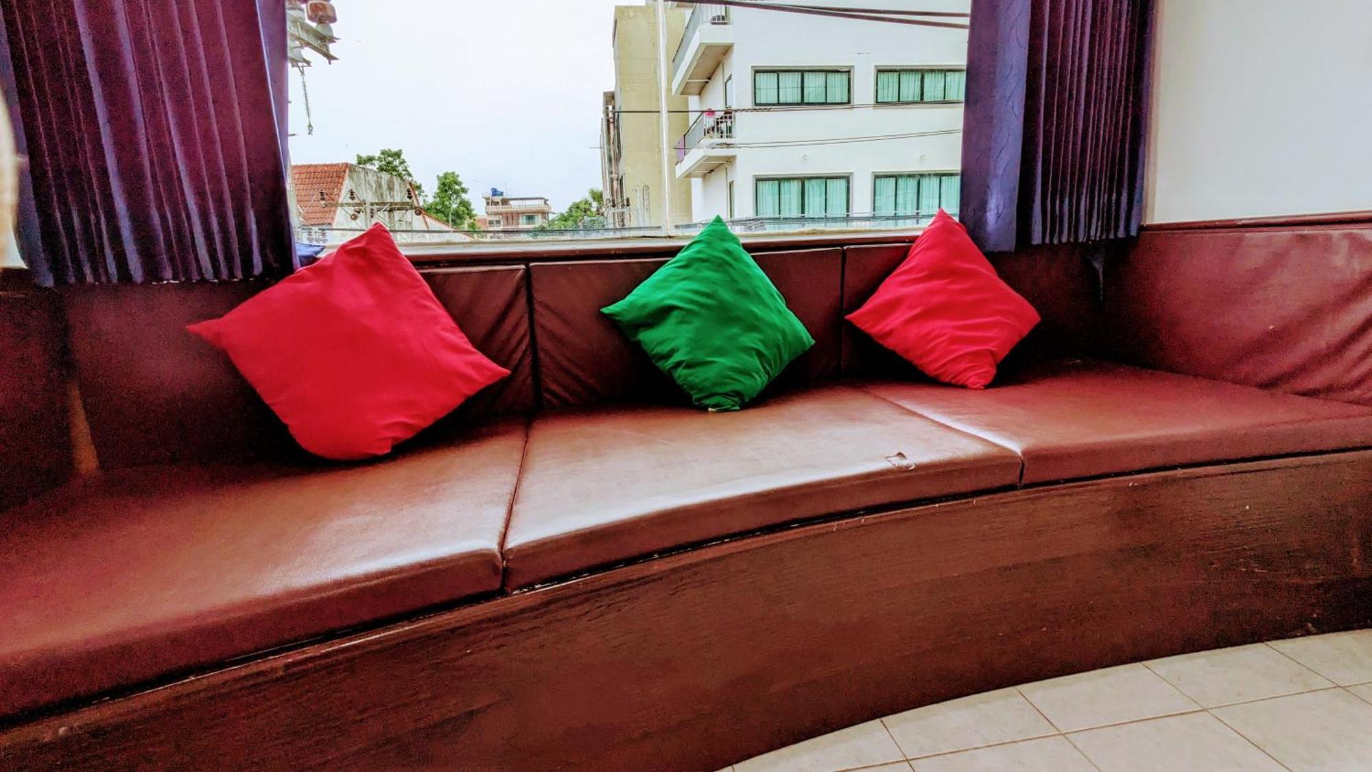 Patong Heaven House Restro & Bar酒店 外观 照片