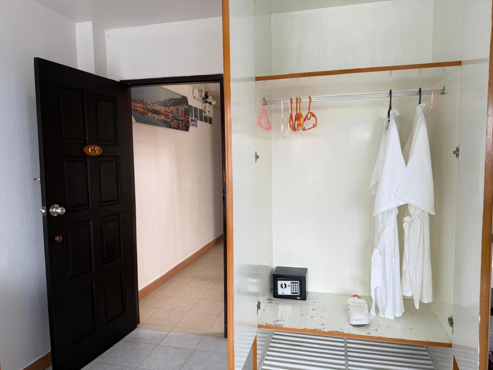 Patong Heaven House Restro & Bar酒店 外观 照片